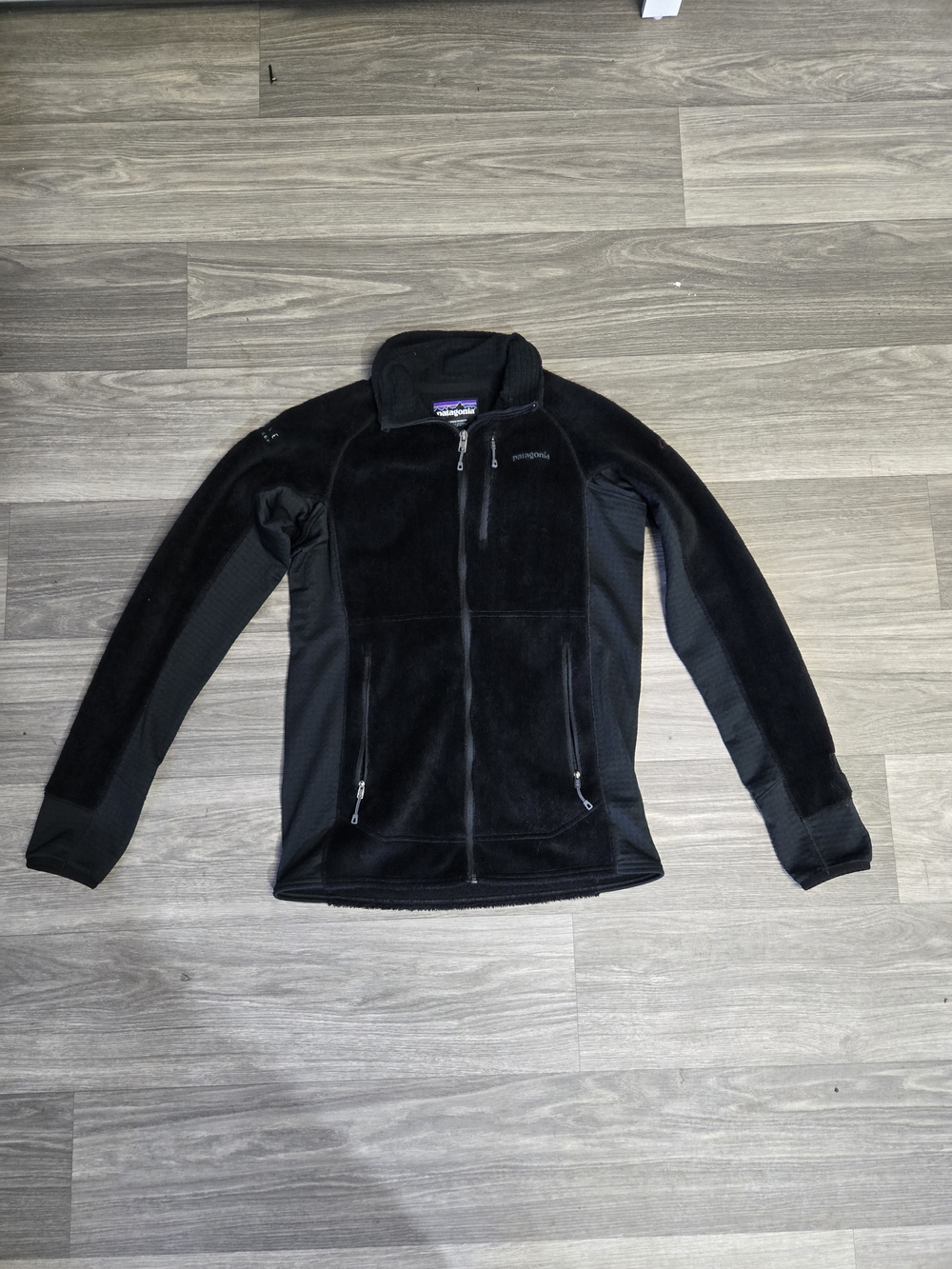 Patagonia Mens R2 Fleece Full Zip Black 25147 Size Medium